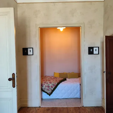 La Du Chateau Proche St Emilion Bed & Breakfast